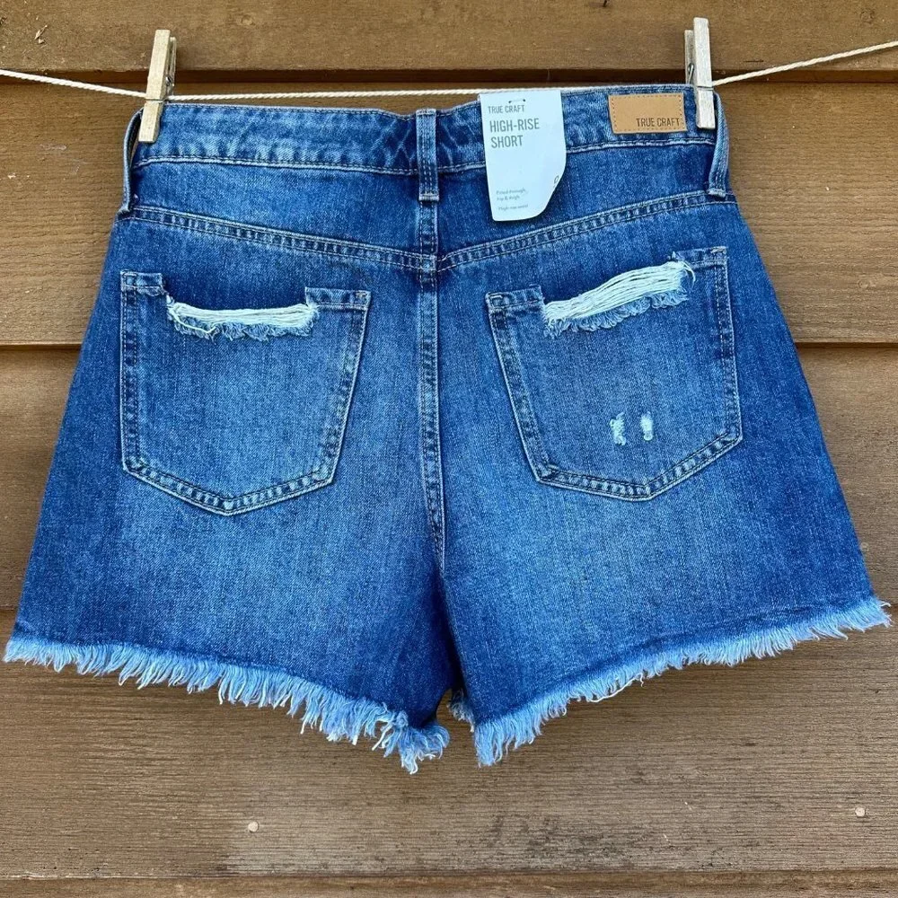 True Craft High Rise Distressed Destroyed Denim NWT Jean Shorts Size 9 - Picture 7 of 10